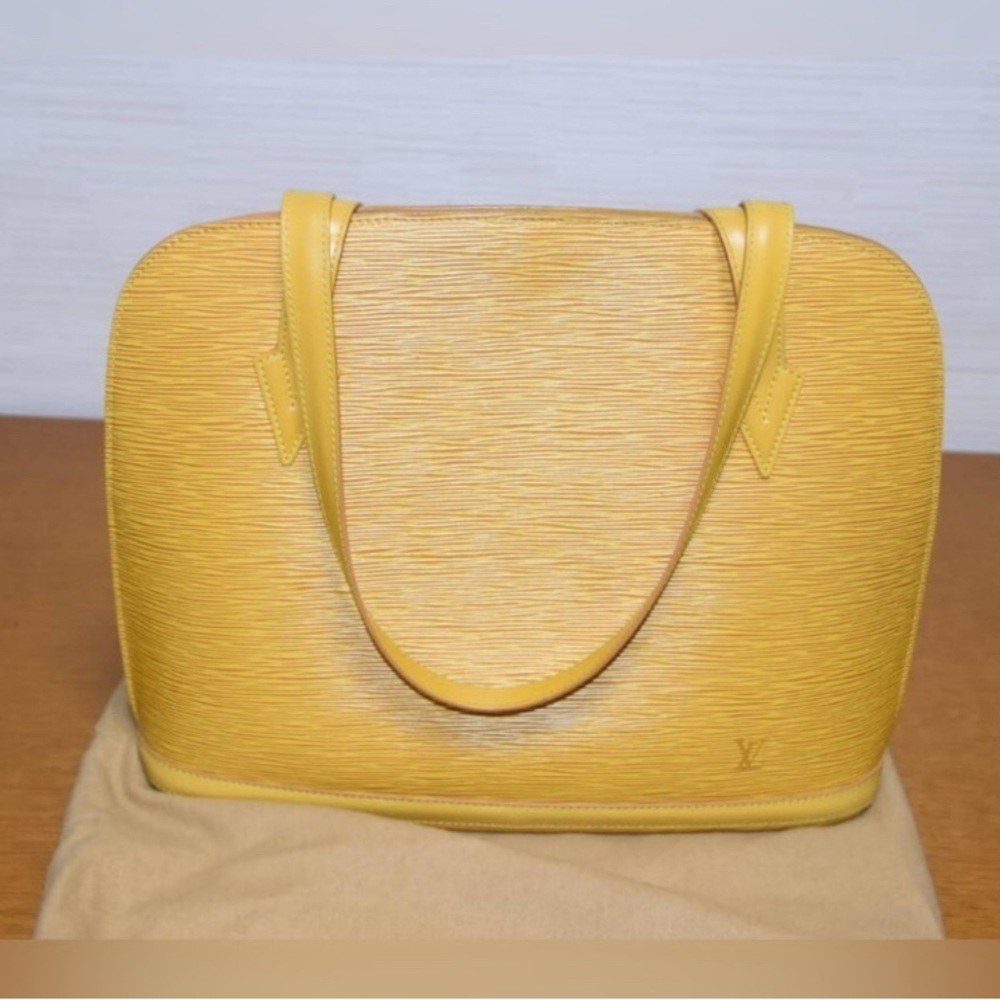 Louis Vuitton Yellow Large Epi Women's Hand Zip Around Tote Bag In EUC